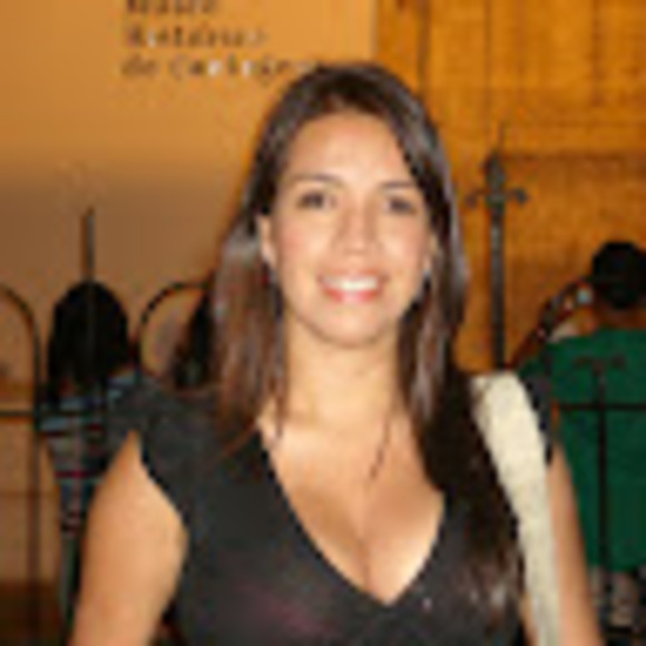 Meet your Posher, Laura - Picture 1 of 1